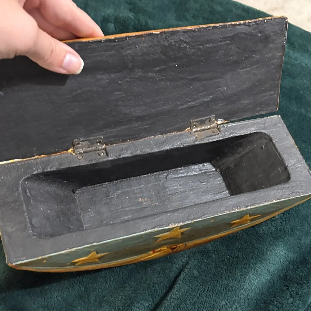 Hand-Carved Moon box jewelry box small storage - Picture 3 of 3